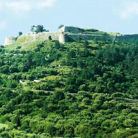 Polytropon Ground Floor Kásztro