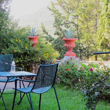 Polytropon Ground Floor 公寓 *