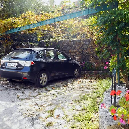 Polytropon Ground Floor Kástron