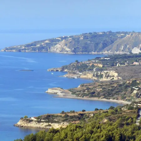 Polytropon Ground Floor 公寓 *