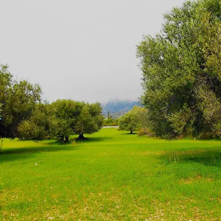 Polytropon Ground Floor 公寓 Kástron