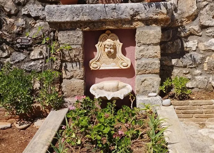 Polytropon Ground Floor Appartement *