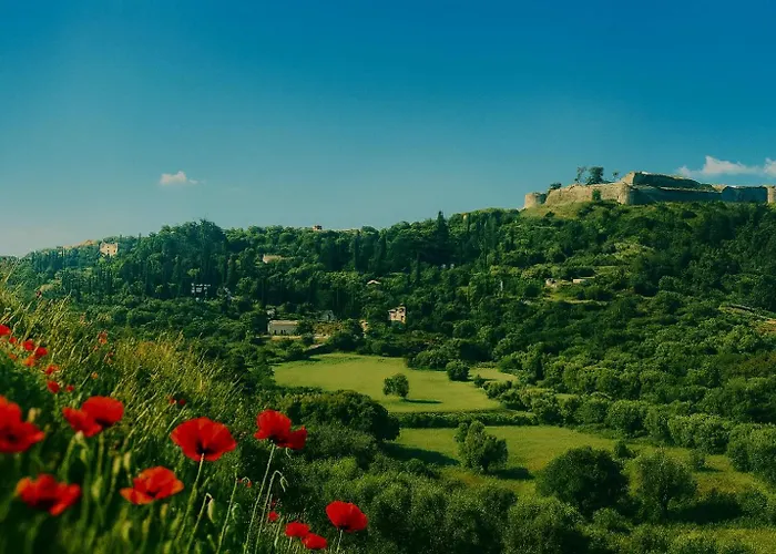 Polytropon Ground Floor Appartement